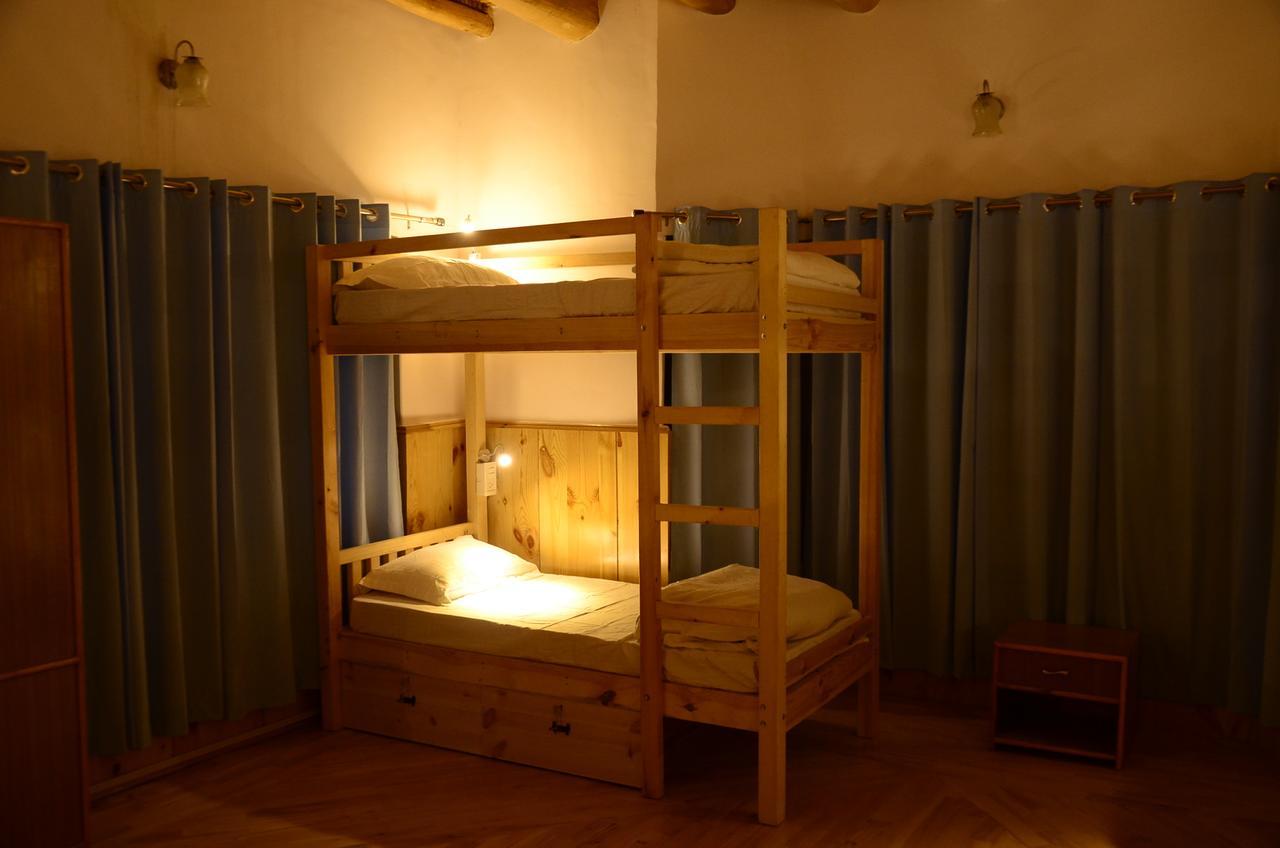 Raybo Hostel Leh Eksteriør bilde