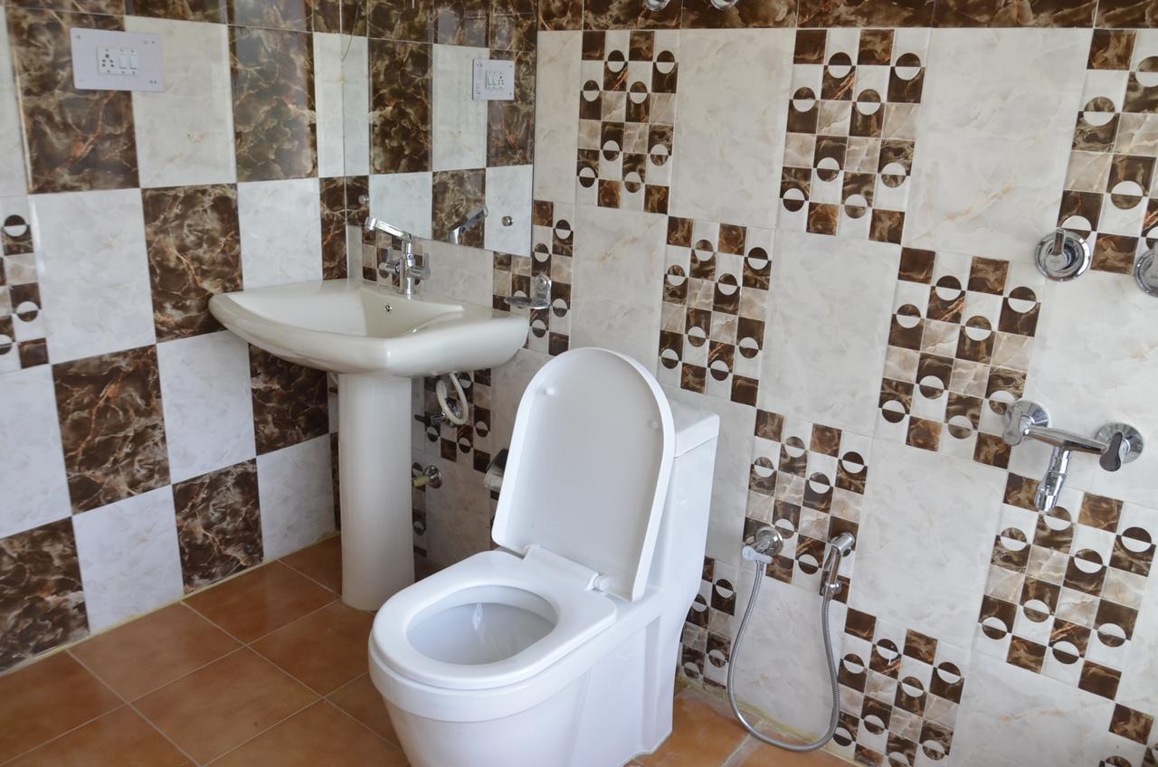 Raybo Hostel Leh Eksteriør bilde