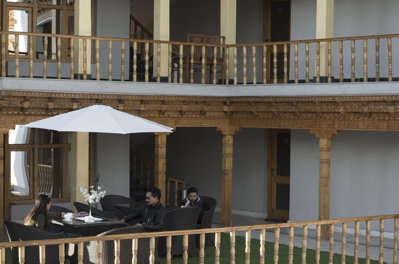 Raybo Hostel Leh Eksteriør bilde